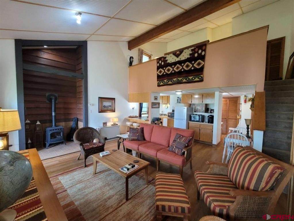 102 Valley View Drive - Photo 1