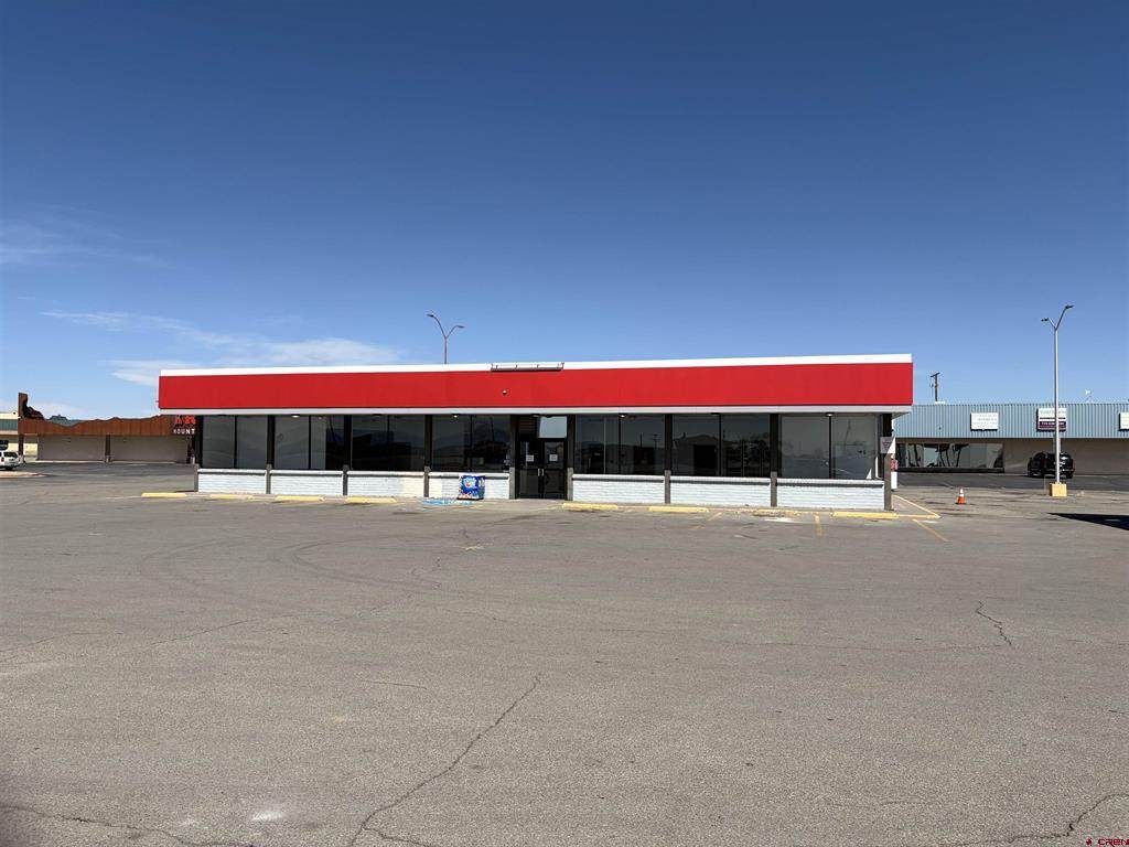 3213 Main Street - Photo 1