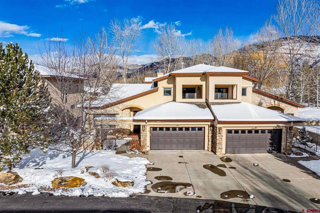 18 Turnberry Drive - Photo 1