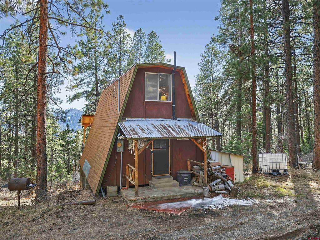 923 Groves Drive - Photo 1