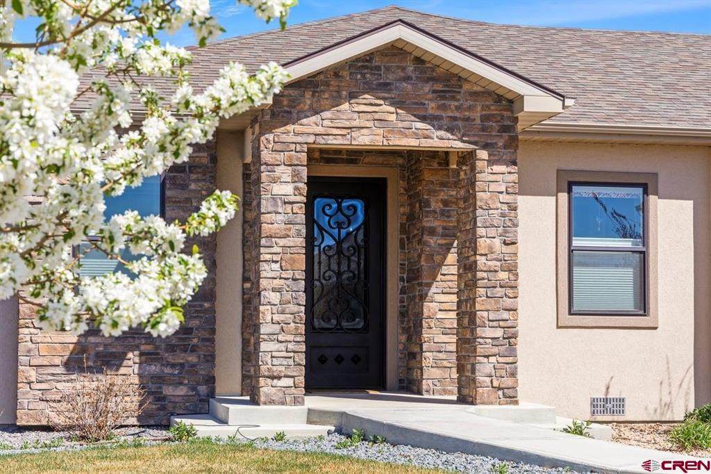 3415 Woodbridge Place - Photo 1