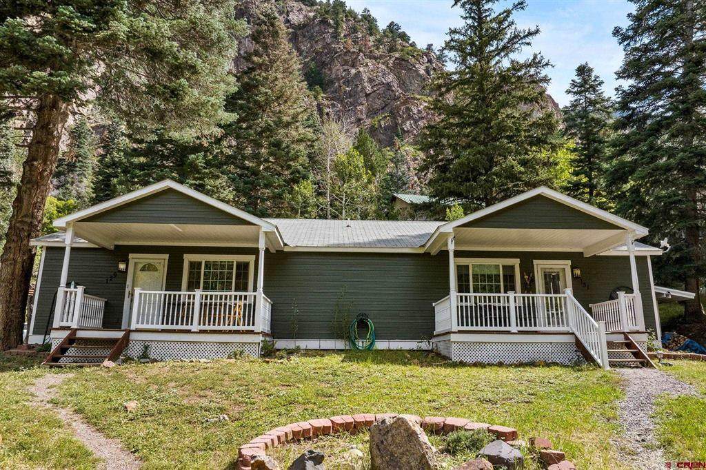 129 & 131 Loretta Court - Photo 1
