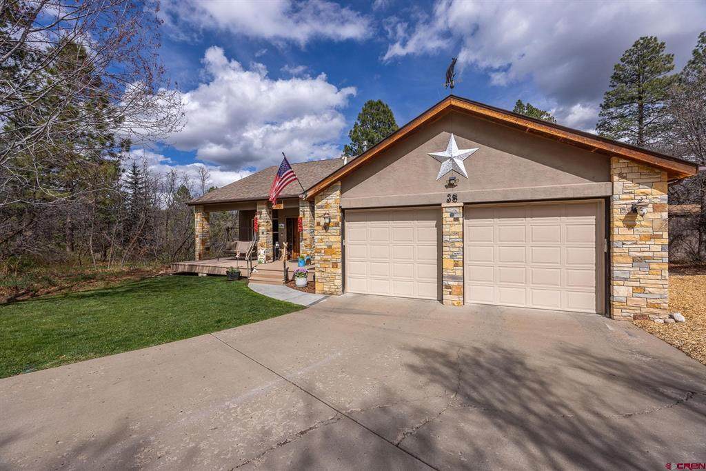 38 Danielle Circle - Photo 1
