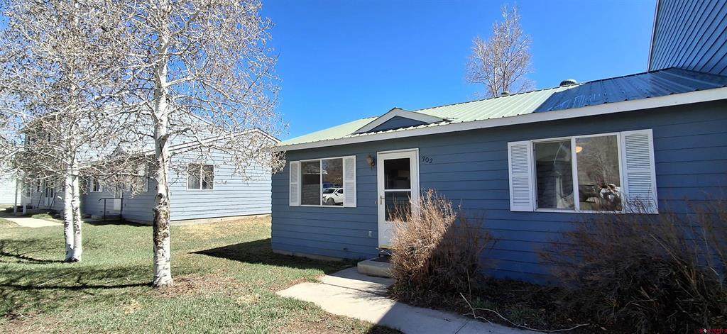 302 5th Street - Photo 1