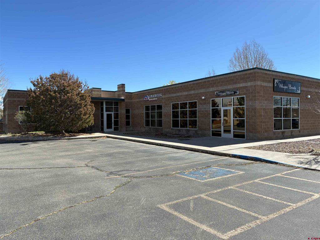 2415 Mullins Ave. - Photo 1