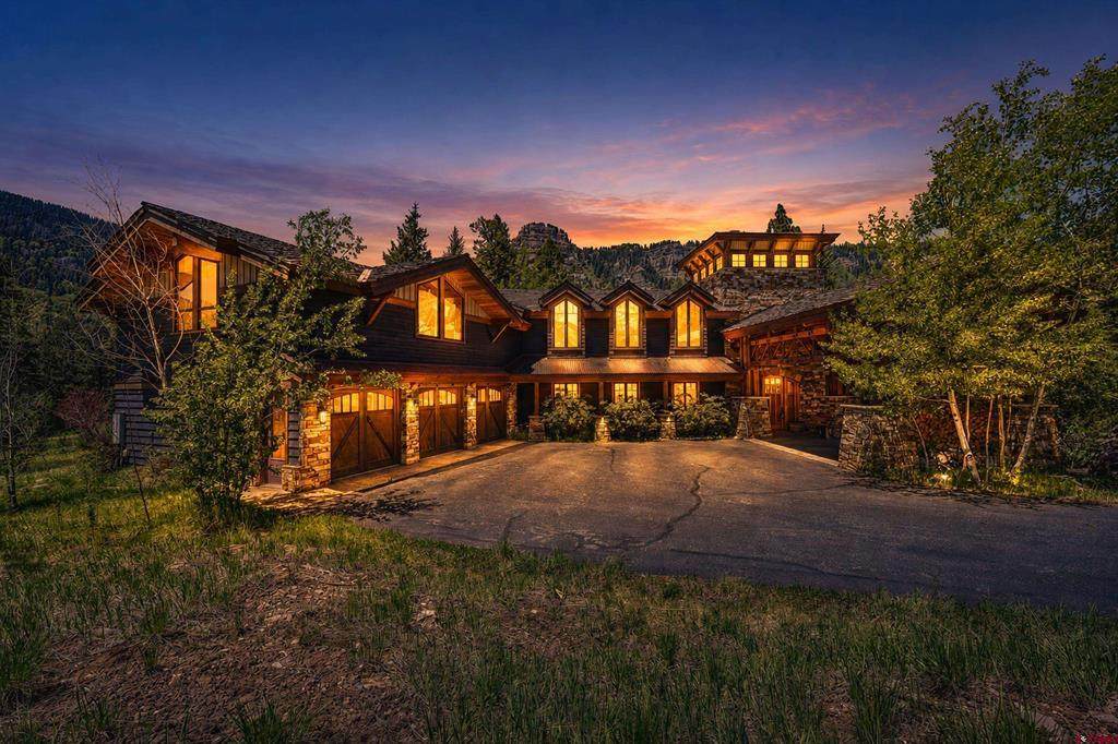 455 Pinnacle View Drive - Photo 1