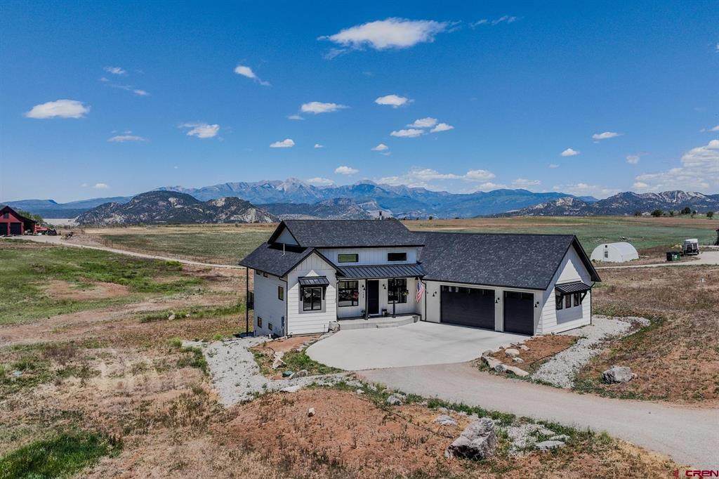 139 Range Road - Photo 1
