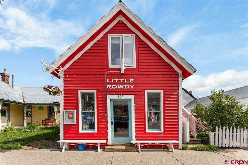 327 Elk Avenue - Photo 1