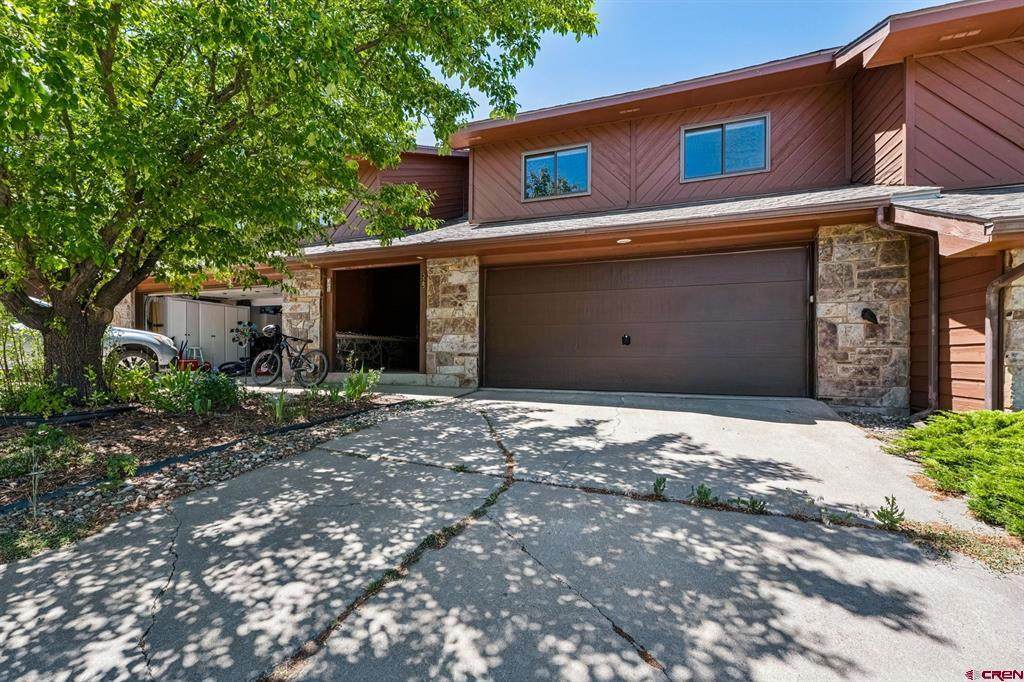 325 Pine Ridge Loop - Photo 1