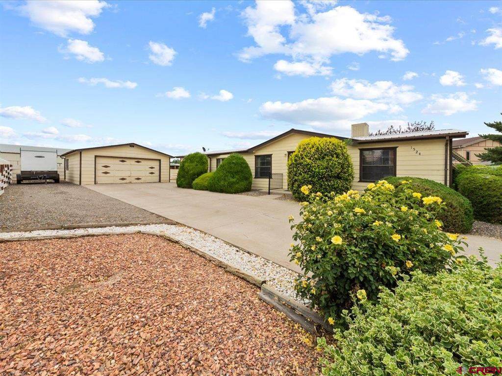 1524 Arizona Street - Photo 1