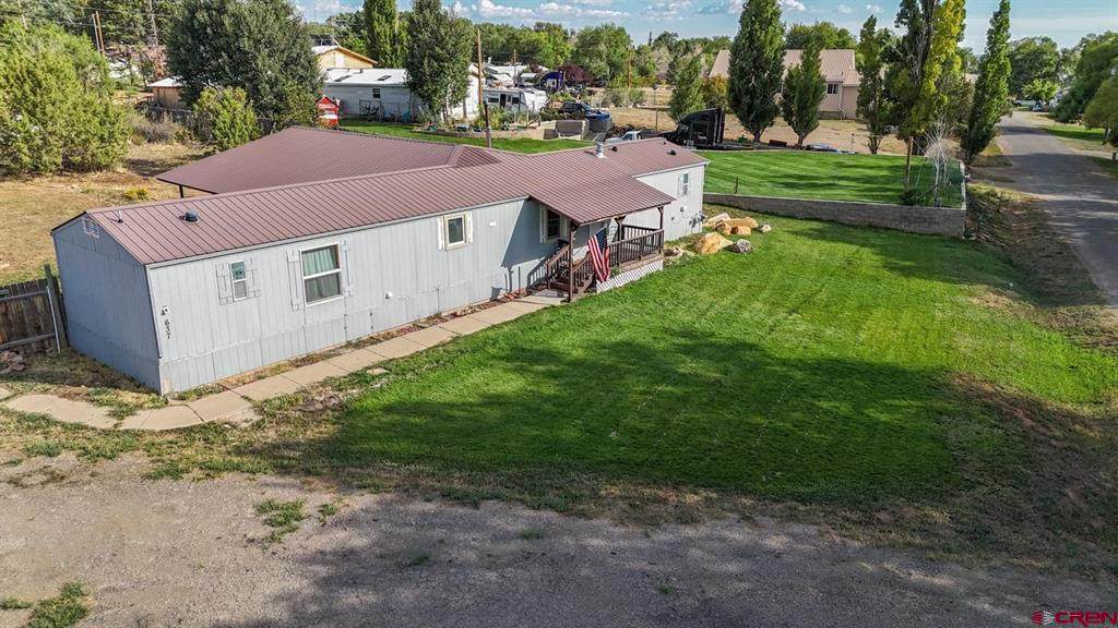 637 N Pine Street - Photo 1