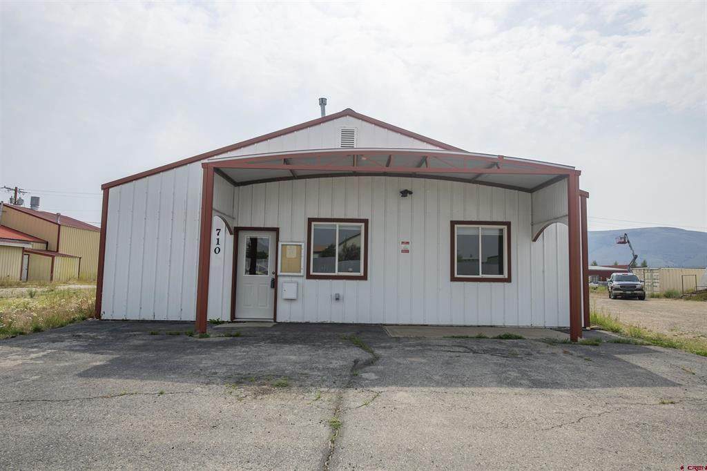 710 9th Street - Photo 1