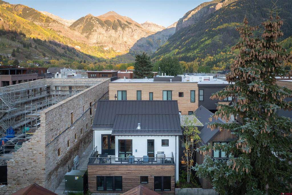 215 San Juan Avenue - Photo 1