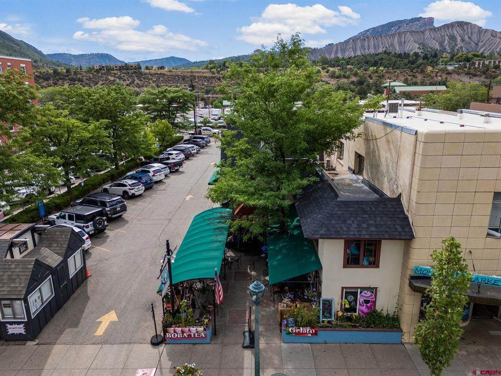707 Main Avenue - Photo 1