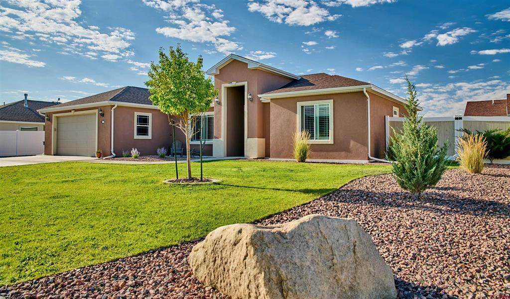 3006 Lakewood Drive - Photo 1