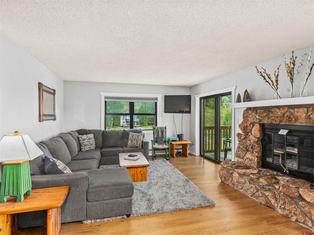 https://bt-photos.global.ssl.fastly.net/cren/orig_boomver_1_837872-2.jpg