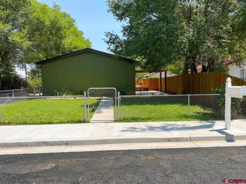 242 Faraday Street - Photo 1