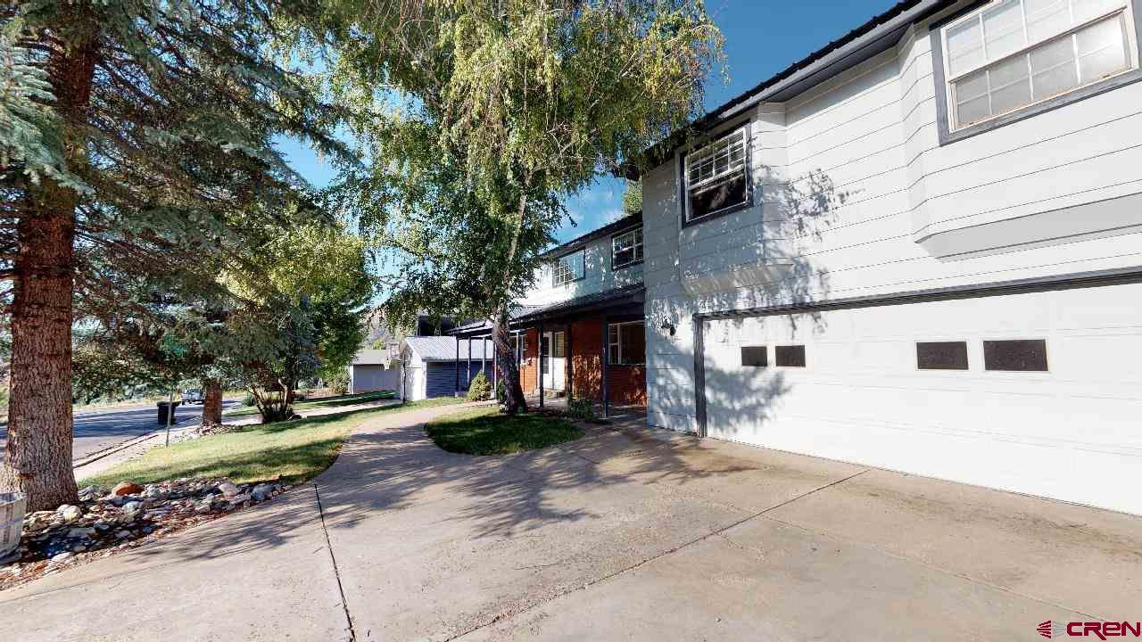 1611 Eastlawn - Photo 1