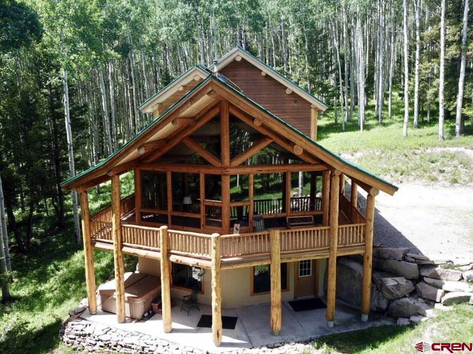 600 Crest Drive - Photo 1