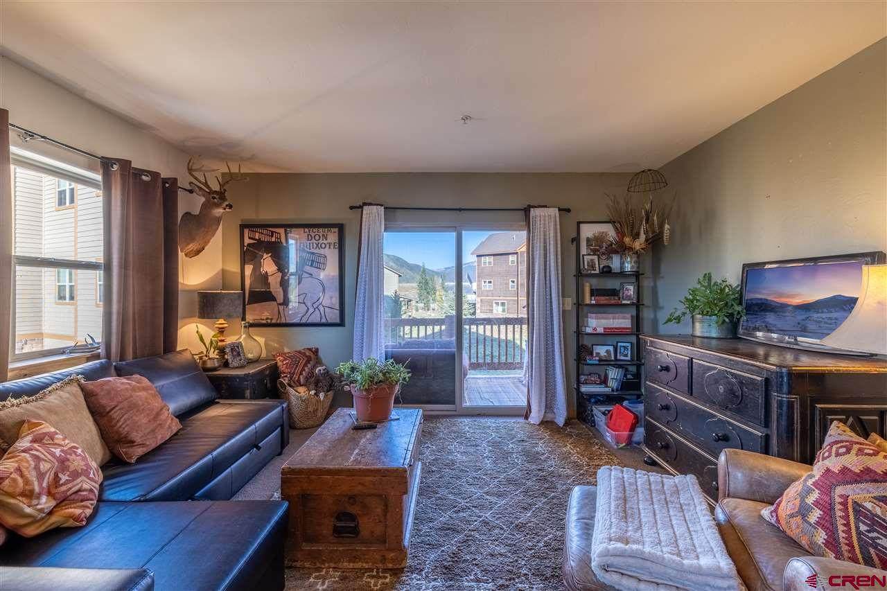 212 Avion Drive - Photo 1