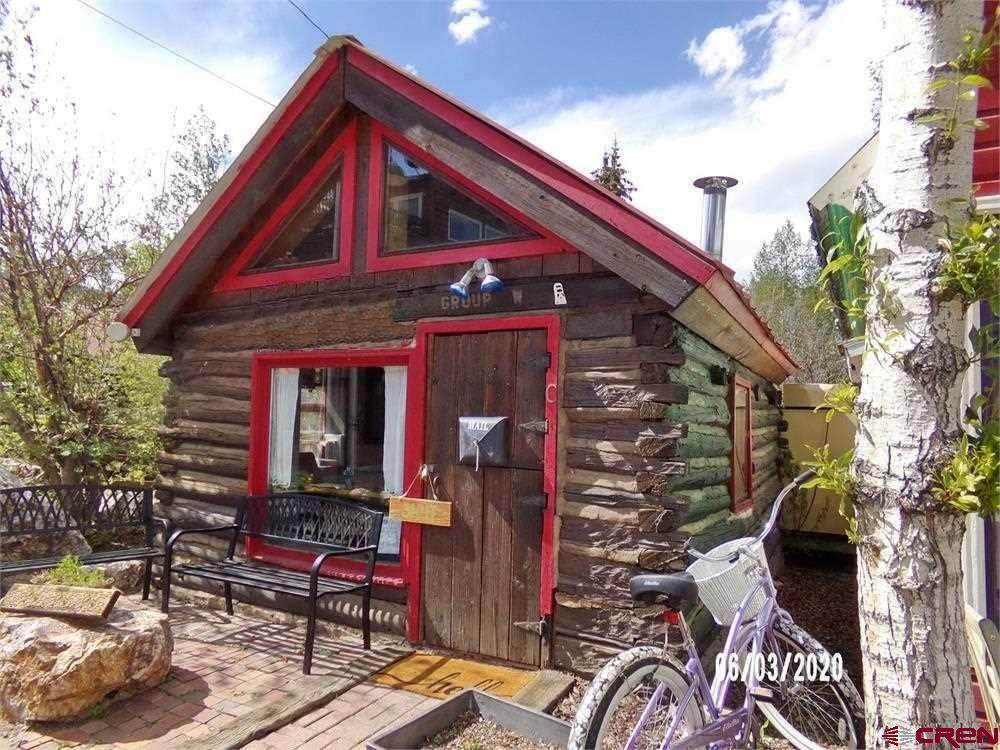218 Maroon Avenue - Photo 1