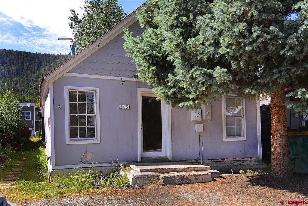 308 Whiterock Avenue - Photo 1