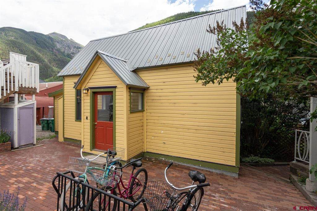 122 Oak Street - Photo 1