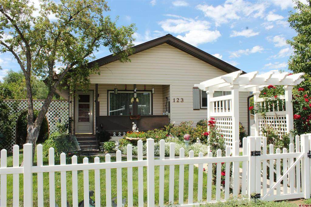 123 Dorris Avenue - Photo 1