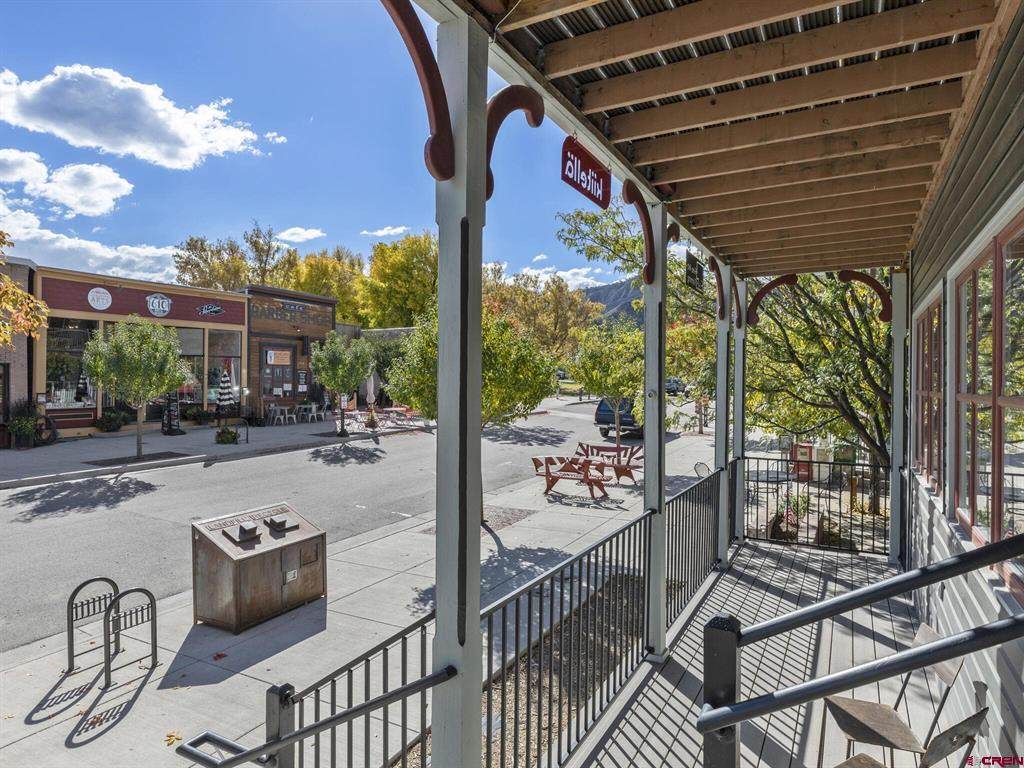 609 Clinton Street - Photo 1