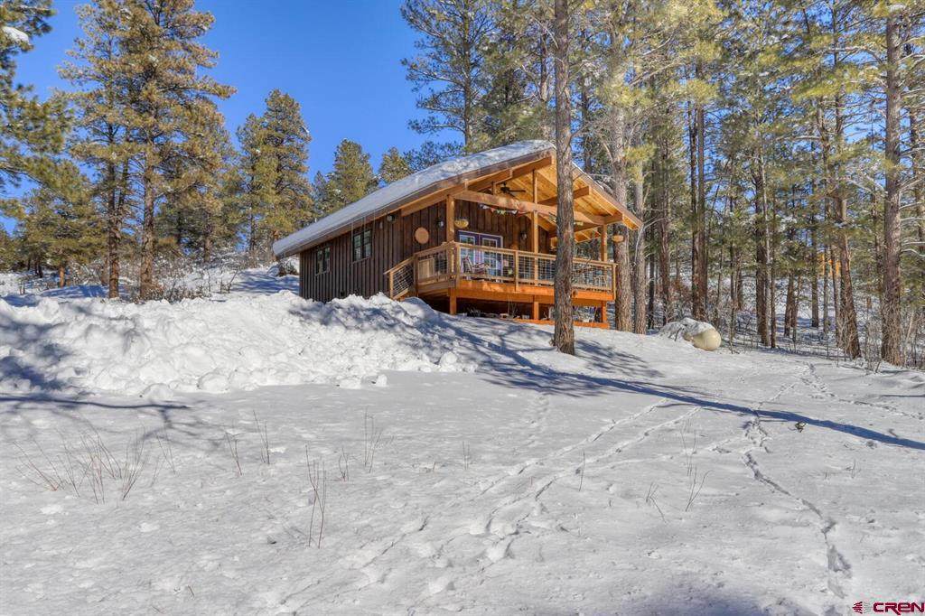 225 Oak Place - Photo 1