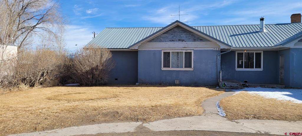 728 Walnut Street - Photo 1