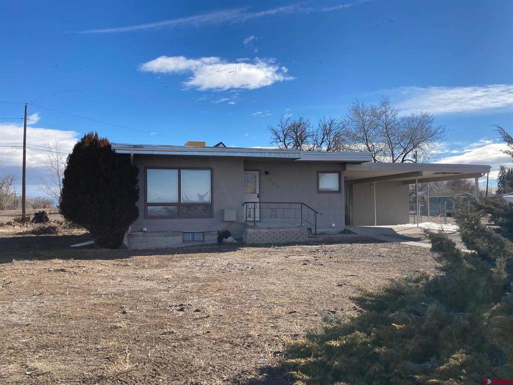 200 Grand Boulevard - Photo 1