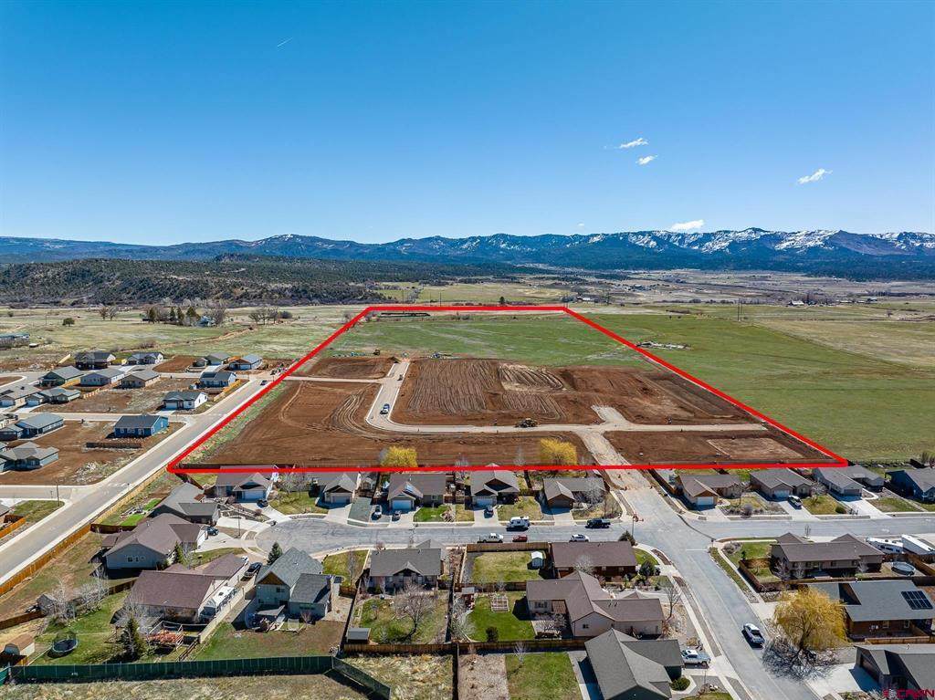 114 Wild Horse Drive - Photo 1