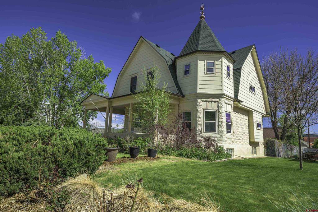 620 Tillotson Street - Photo 1