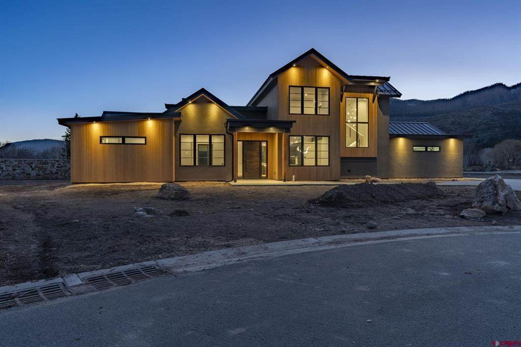 102 Elkview Court - Photo 1