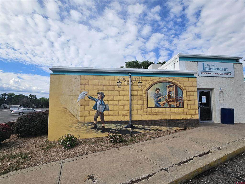 401 Meeker Street - Photo 1