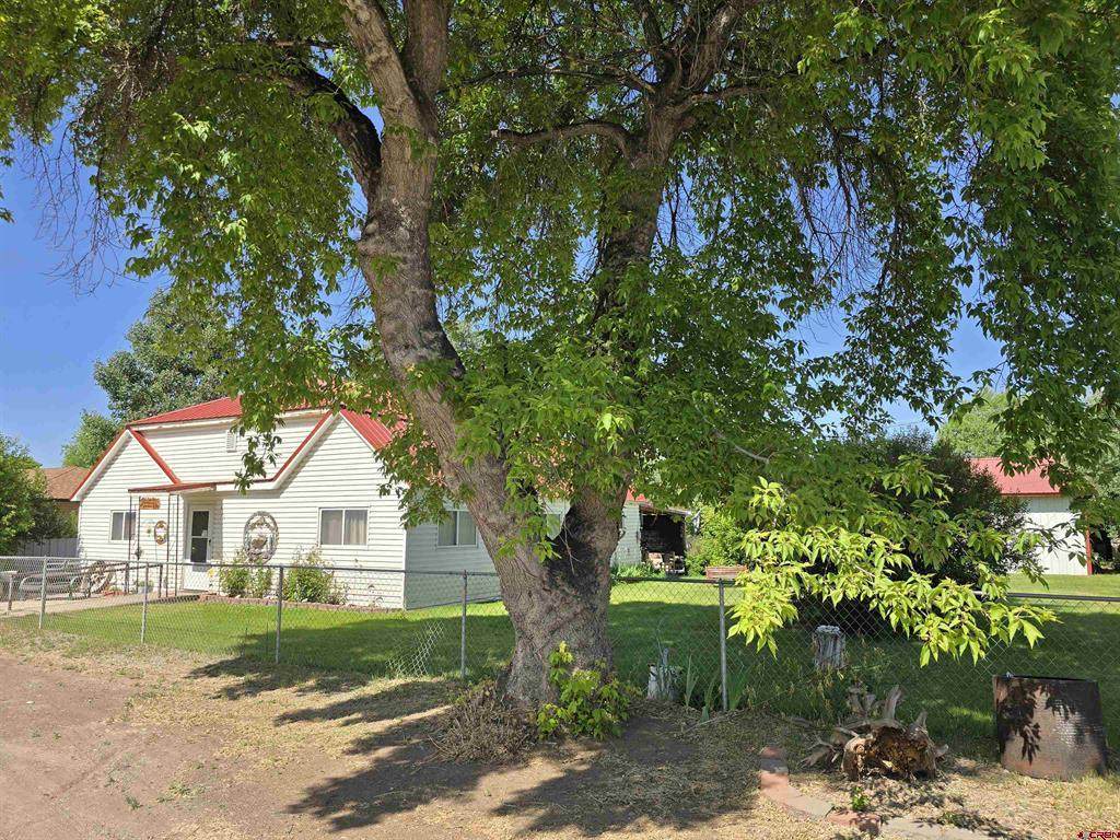 417 Faraday Street - Photo 1