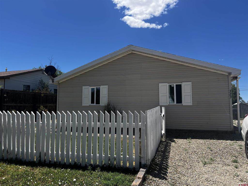 323 Washington Street - Photo 1