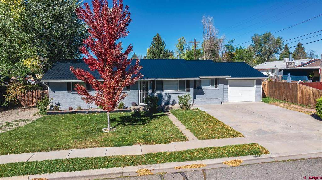 608 Alameda Drive - Photo 1