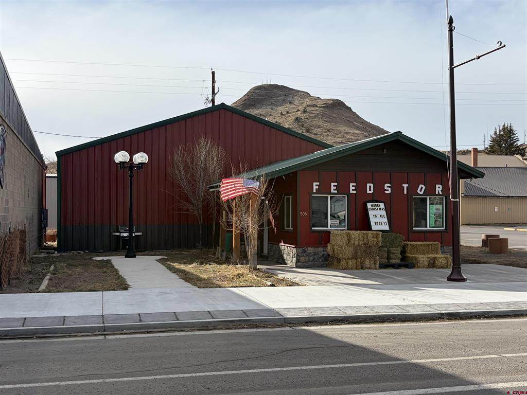 505 Grande Avenue - Photo 1