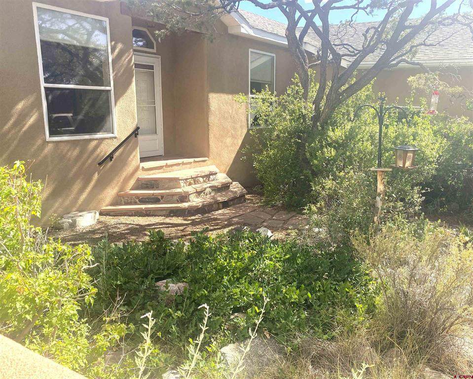 323 Holiday Overlook Circle - Photo 1