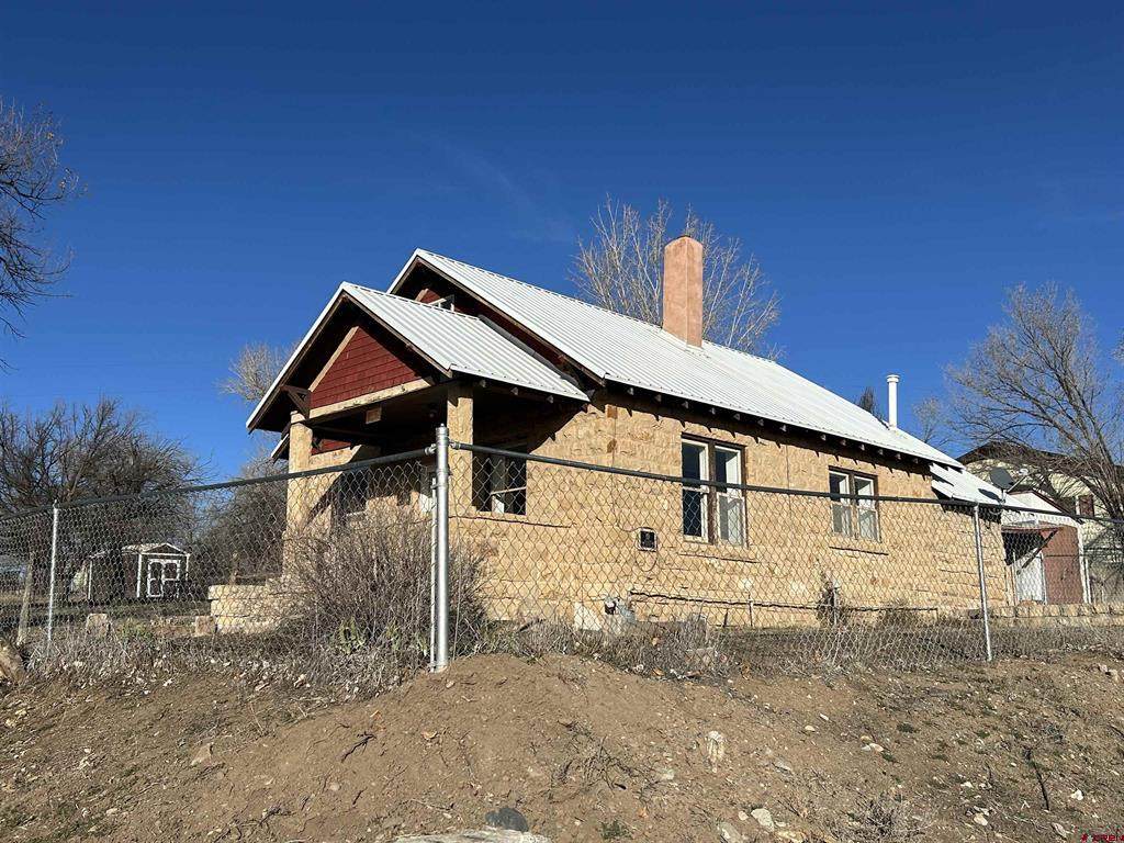 281 Fox Street - Photo 1