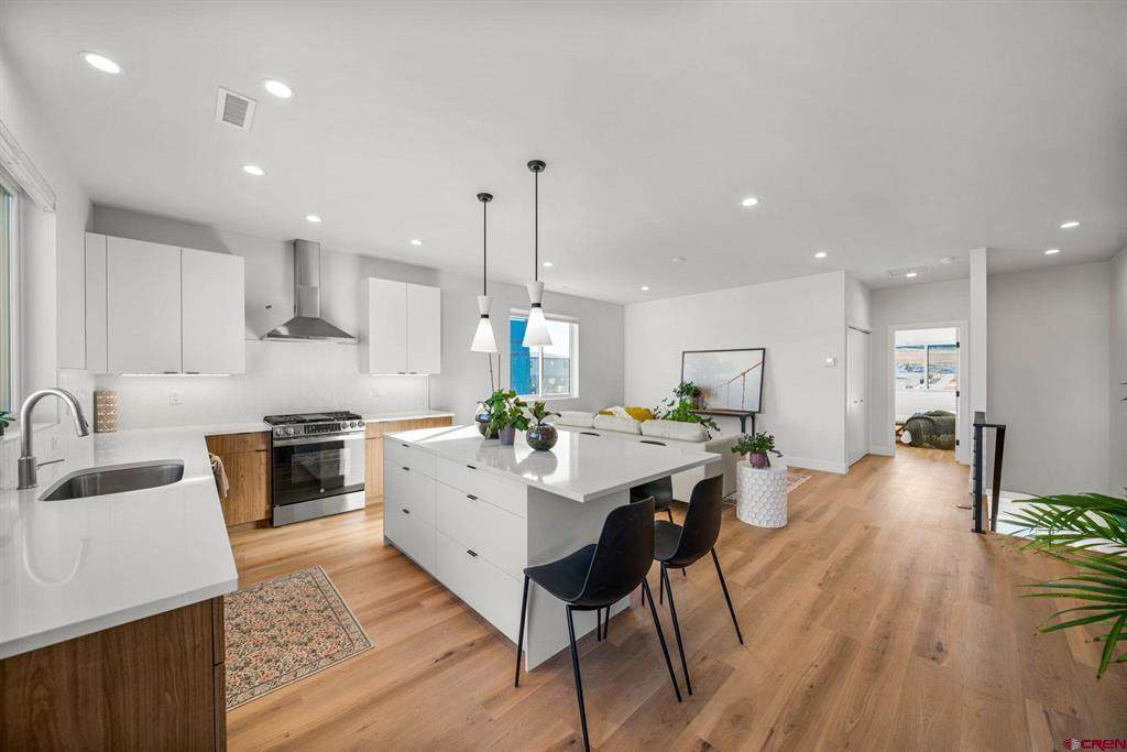 https://bt-photos.global.ssl.fastly.net/cren/orig_boomver_2_831799-2.jpg