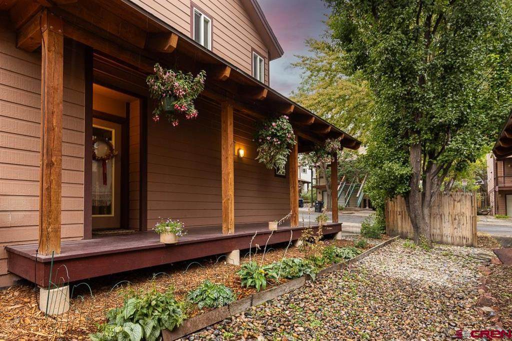 2322 Forest Avenue - Photo 1
