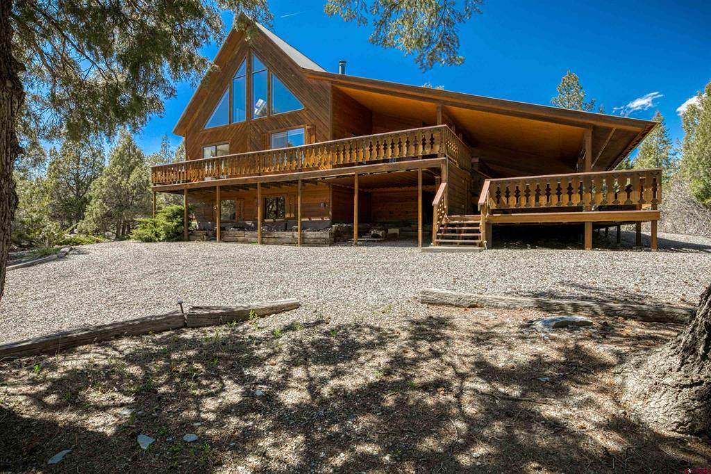 450 Cameron Place - Photo 1