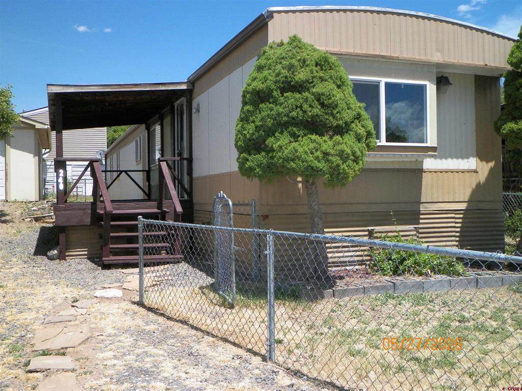 240 13th Circle - Photo 1