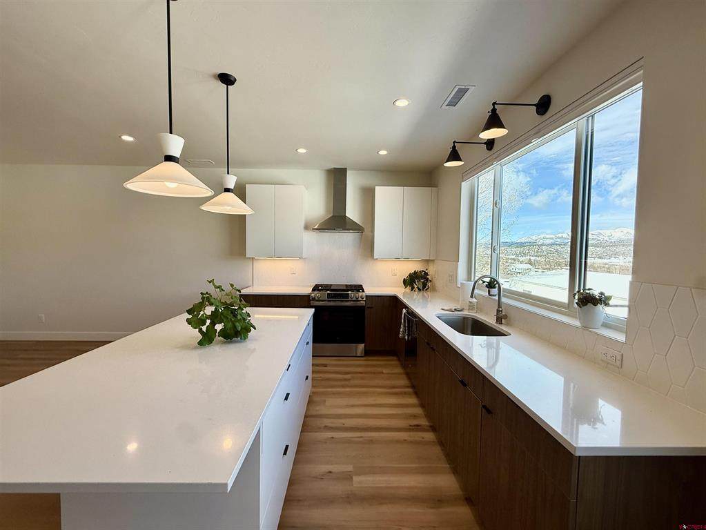 205 Treeline Street - Photo 1