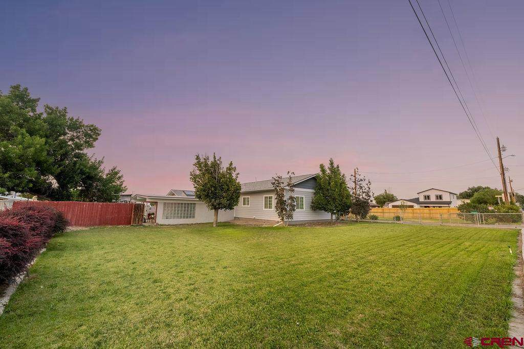 935 7th Street - Photo 1