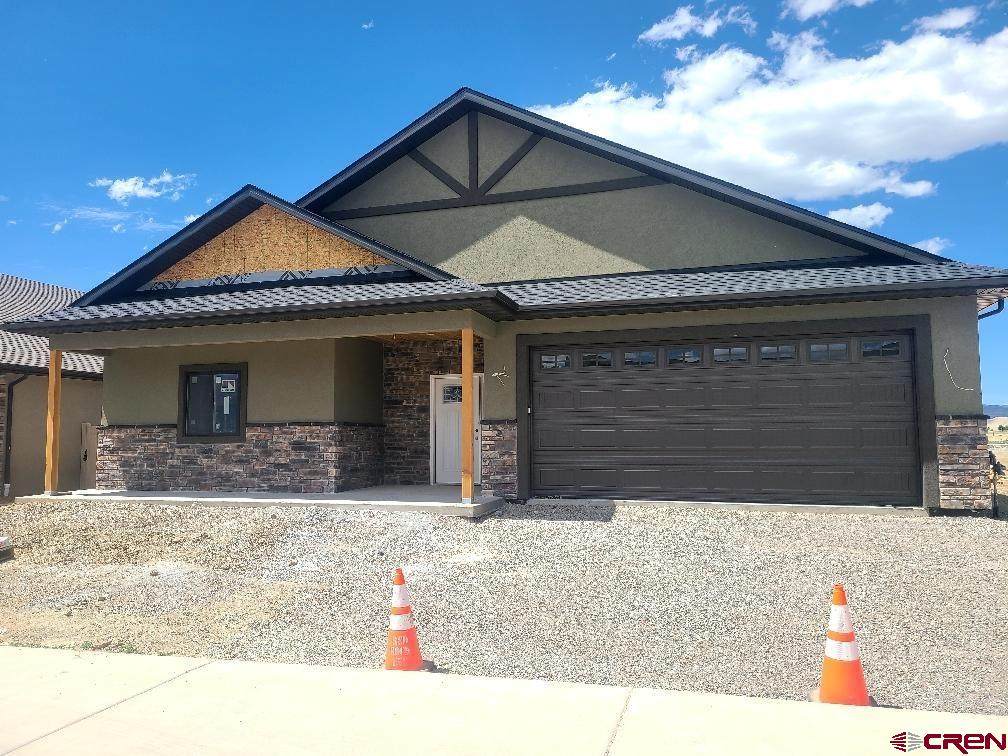 3335 Kestrel Loop - Photo 1