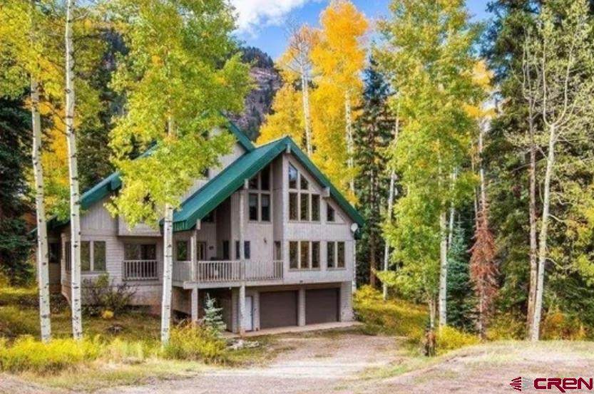 201 Columbine Drive - Photo 1